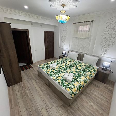 Everland Guest House Buchara Buitenkant foto