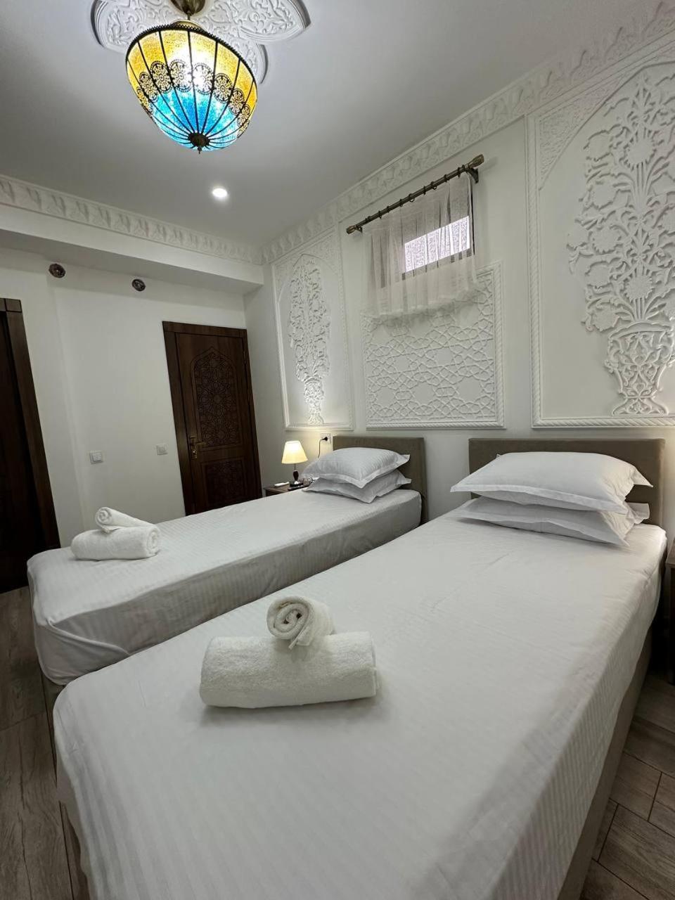 Everland Guest House Buchara Buitenkant foto