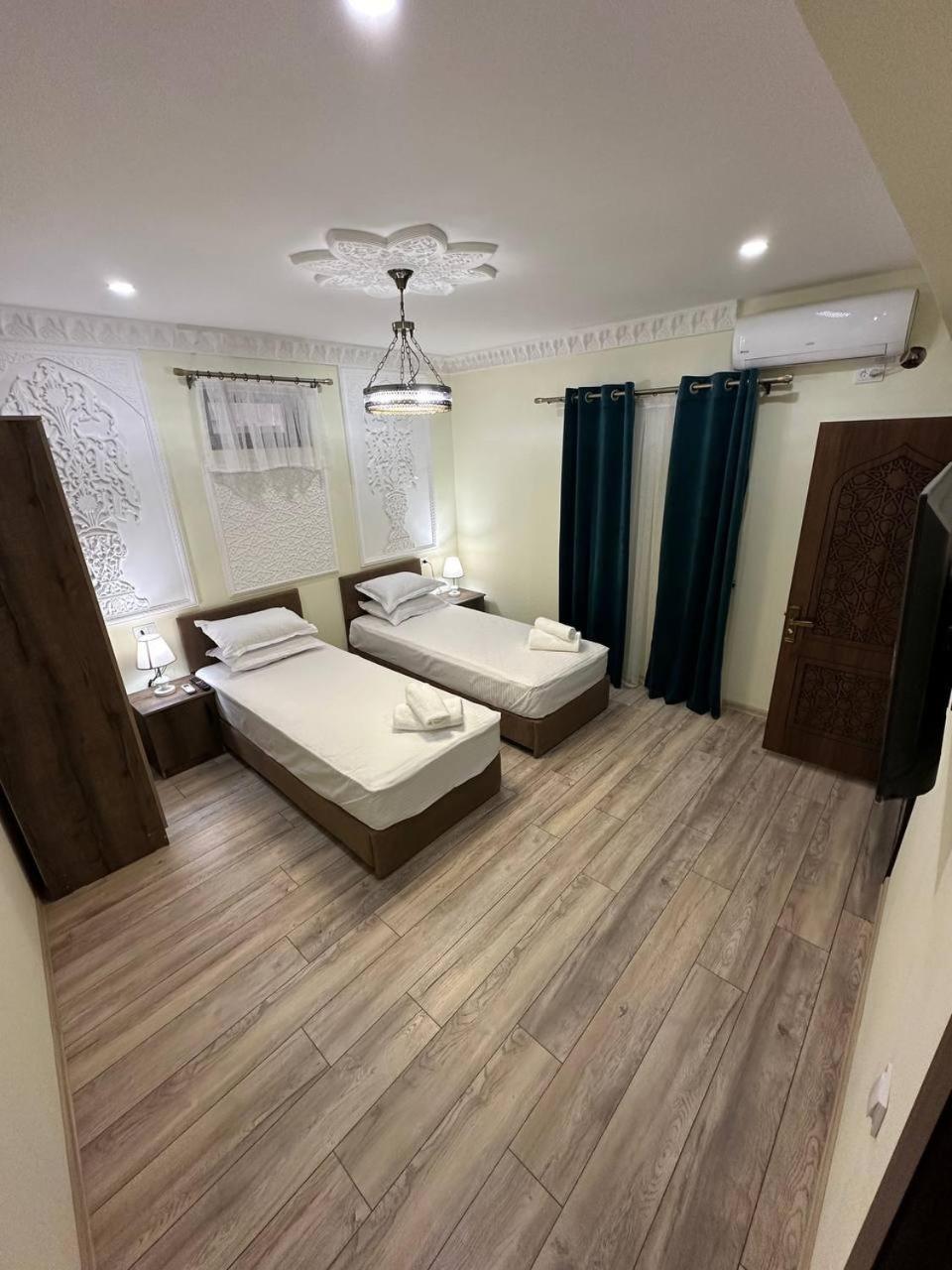 Everland Guest House Buchara Buitenkant foto