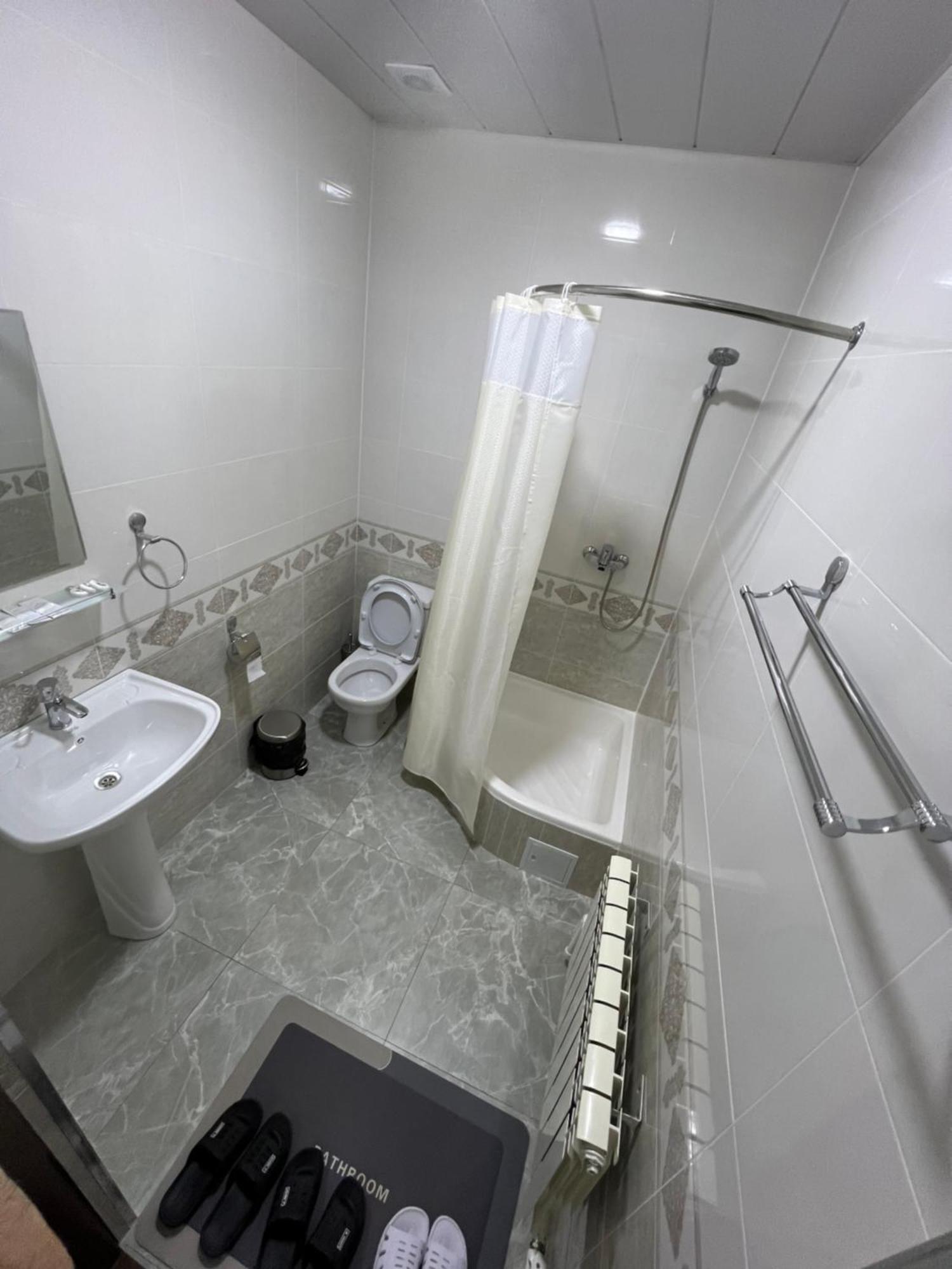 Everland Guest House Buchara Buitenkant foto