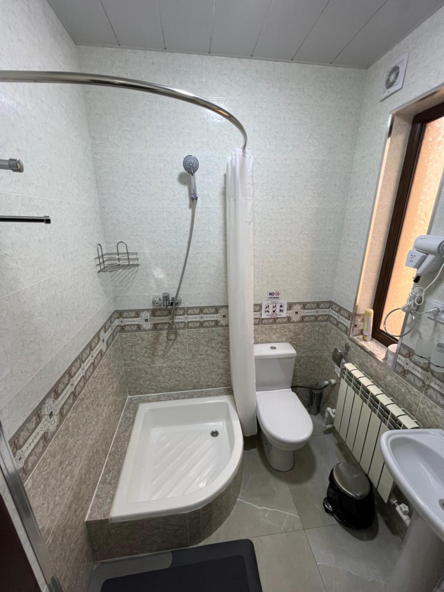Everland Guest House Buchara Buitenkant foto