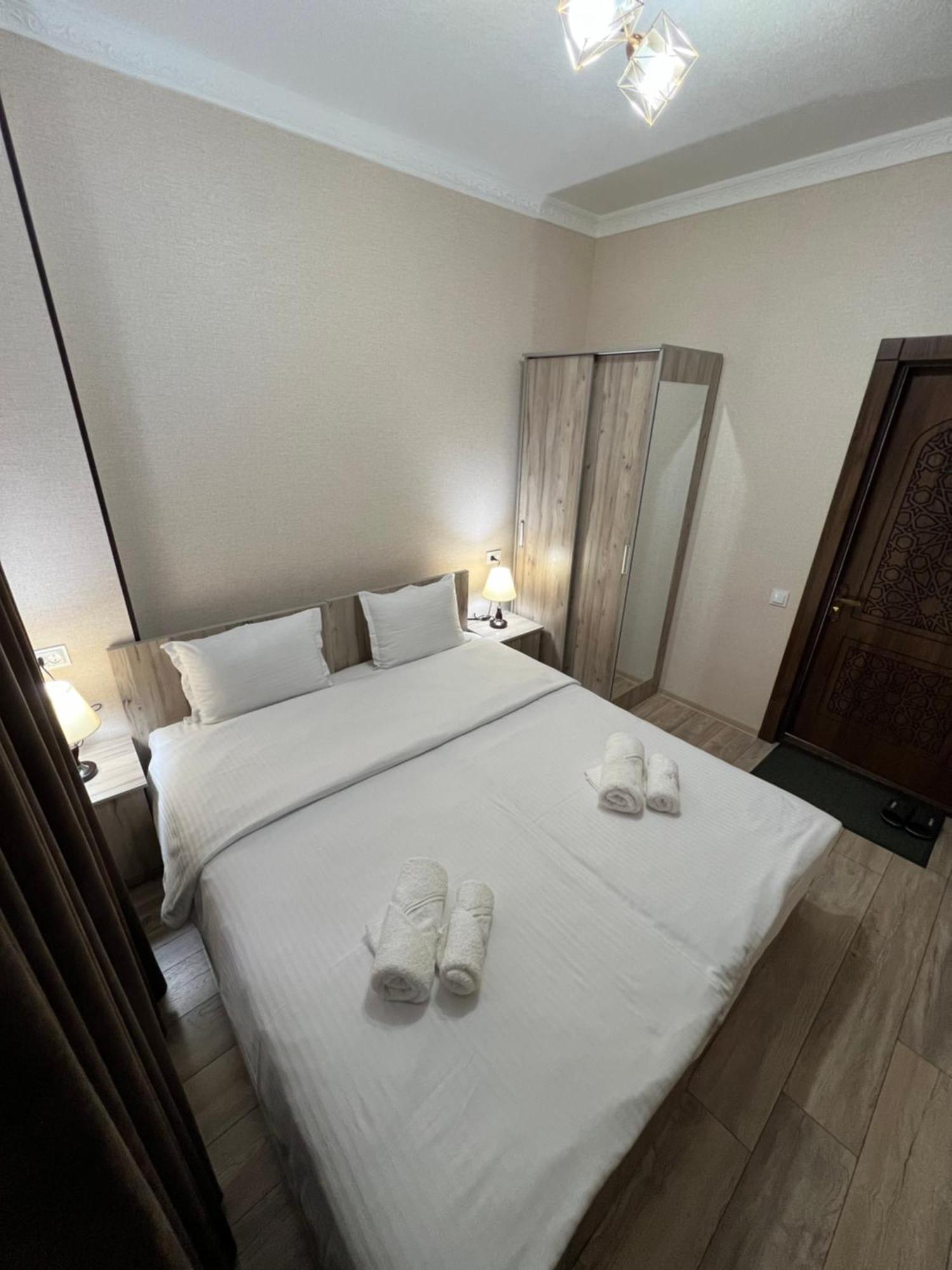 Everland Guest House Buchara Buitenkant foto