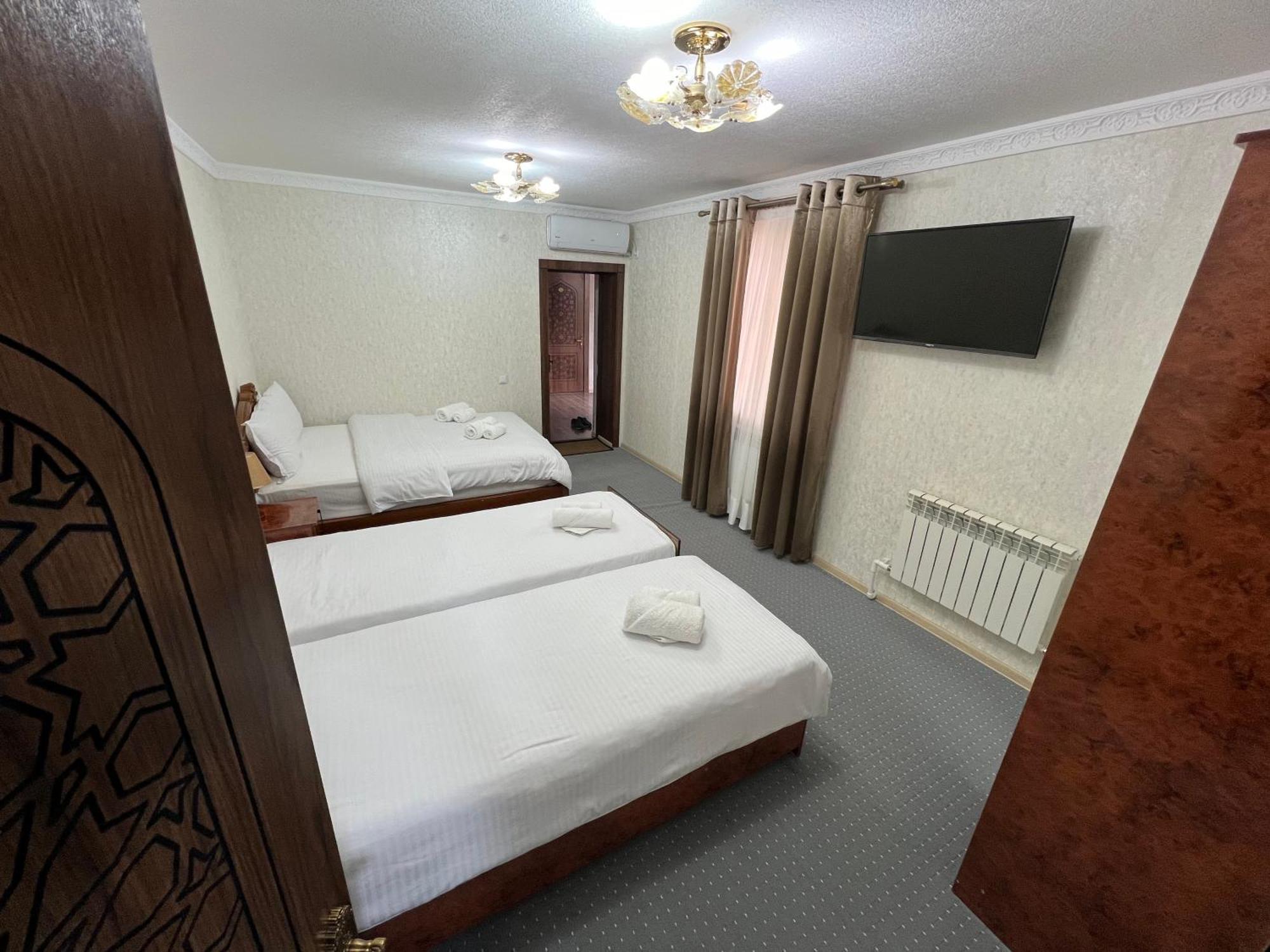 Everland Guest House Buchara Buitenkant foto